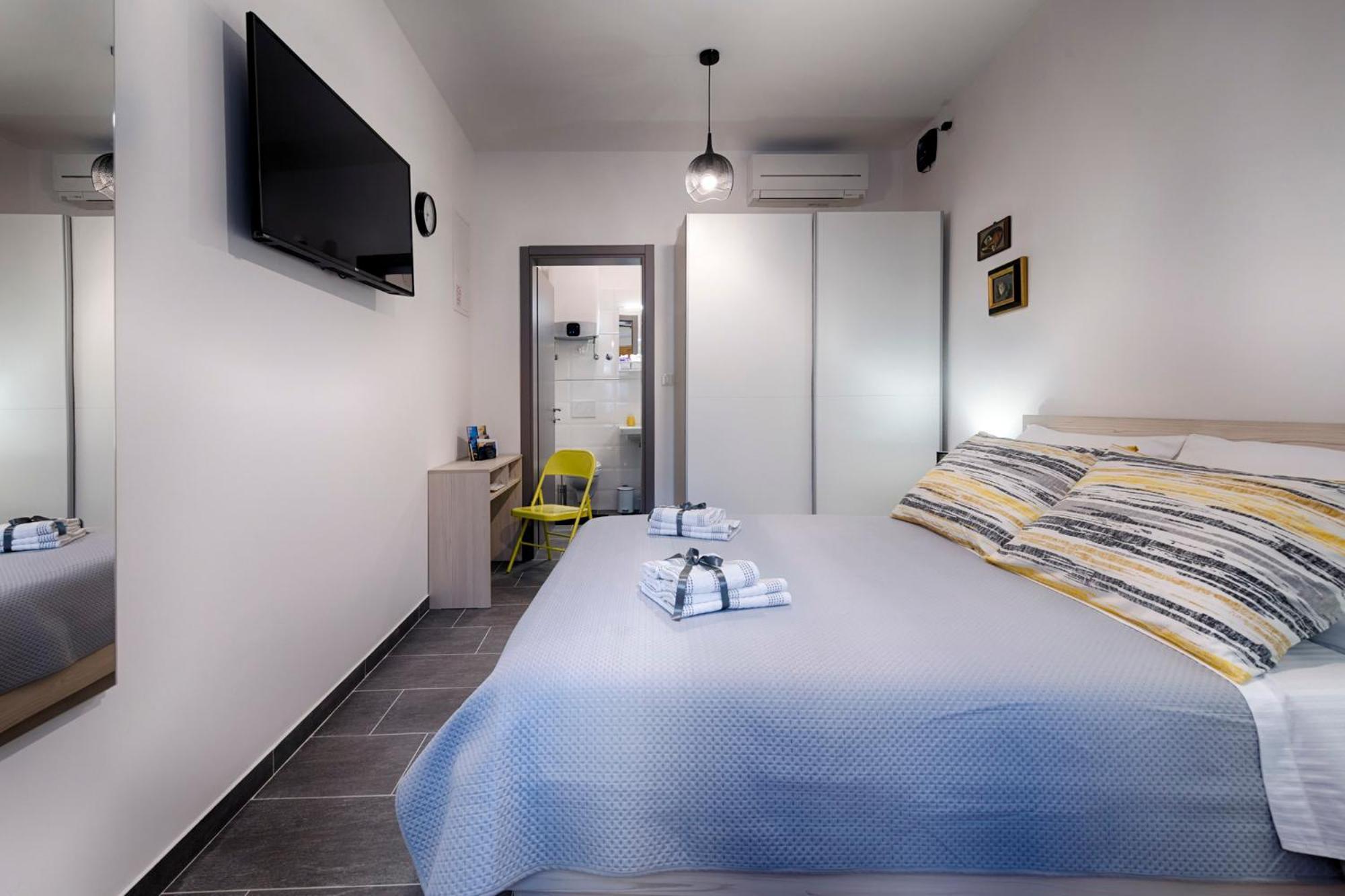 En Suite Room Demaria Komiža Kültér fotó