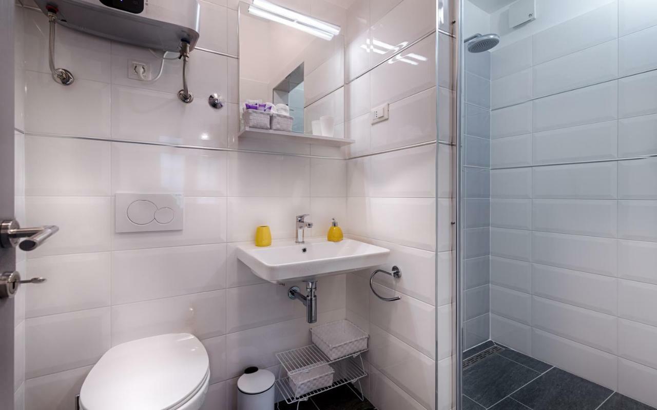 En Suite Room Demaria Komiža Kültér fotó